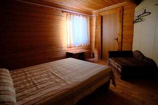Гостиница Дом у Байкала Северобайкальск Двухместный номер с одной кроватью с отдельным входом-6